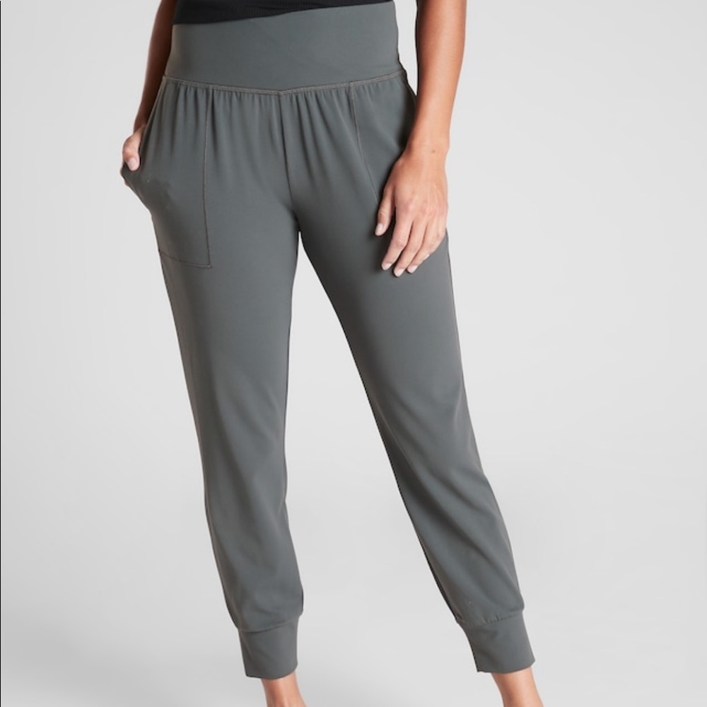 Salutation Jogger Blue